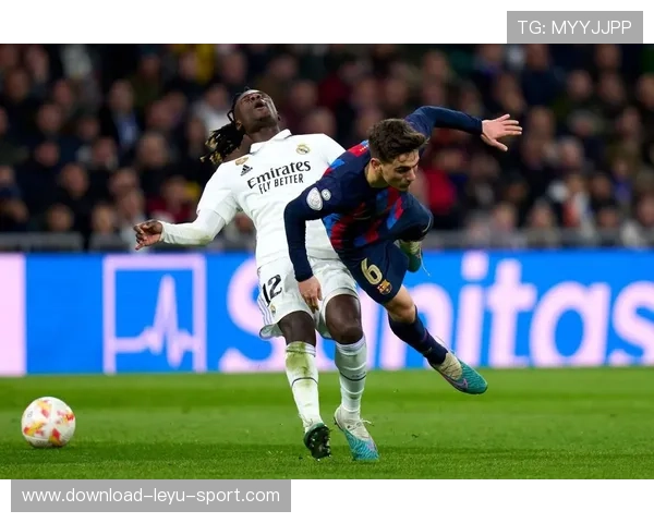 卡马文加：高位逼抢体系中的关键连接点