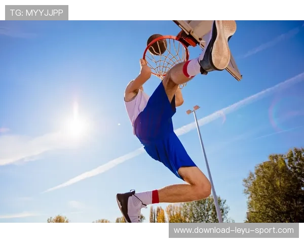 哈利伯顿突破创造进攻机会提升球队关键时刻表现