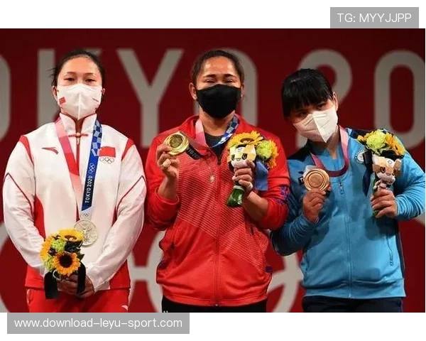 廖秋云居然抢着买名牌包？这和她训练场上的样子认真的吗！